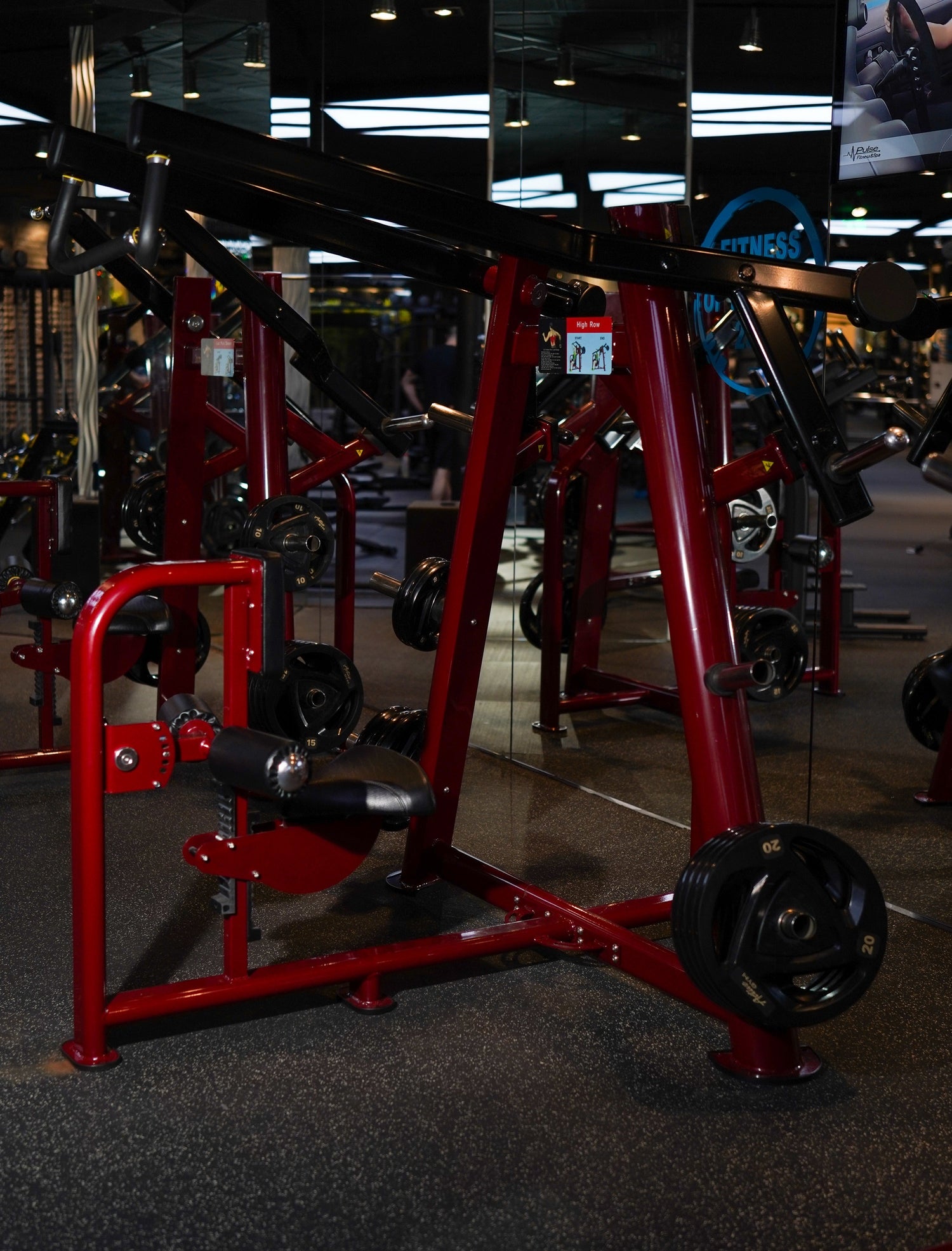 Appareil de musculation tirage haut (row haute) Tech Pro